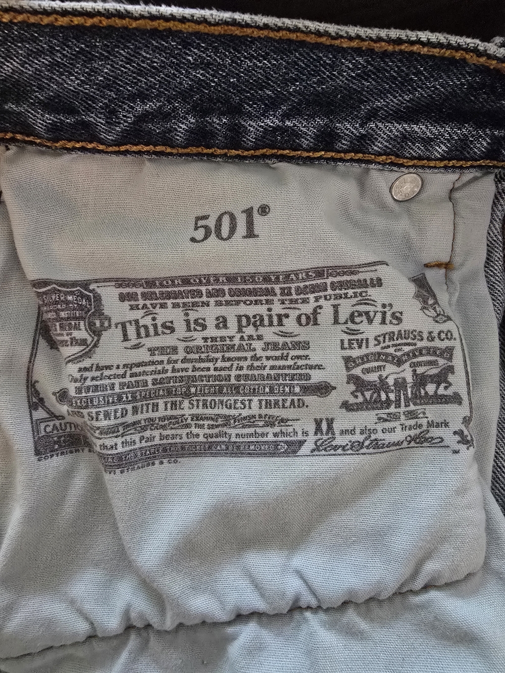 Levi's Women's 501 Distressed Denim Shorts Button Fly Frayed Hem 28 - Picture 9 of 11